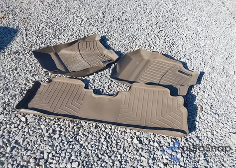 2010 Mercury Mariner z USA, uszkodzony, nr VIN 4M2CN9BG0AKJ23844